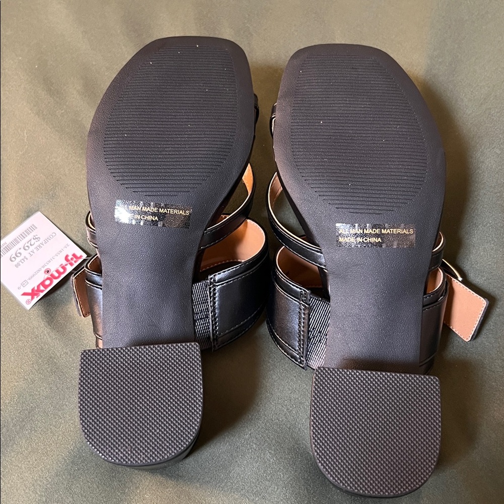 Dolce Vita Black Lavurn Sandals NWT - Picture 4 of 5